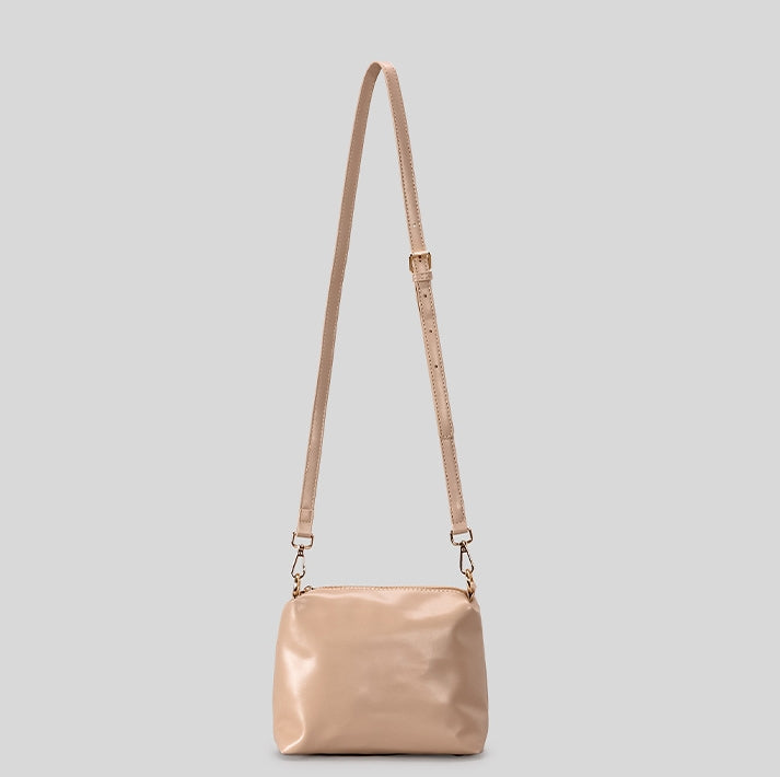 DEVA Middle Carved Hollow Tote Bag